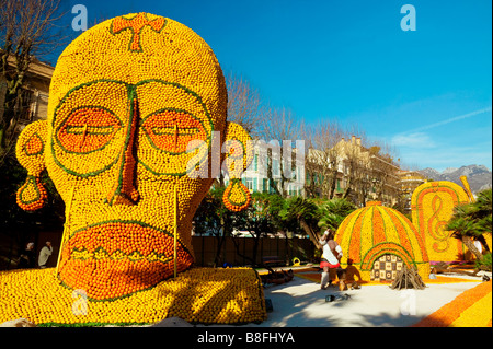 ZITRONE-FESTIFAL-MENTON-COTE D ' AZUR-FRANKREICH Stockfoto