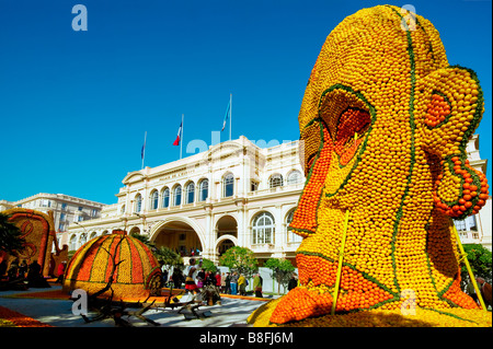 ZITRONE-FESTIFAL-MENTON-COTE D ' AZUR-FRANKREICH Stockfoto