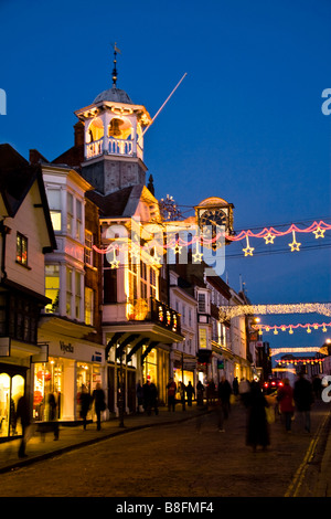 Guildford High Street, Illuminationen an Weihnachten, Surrey England UK Stockfoto