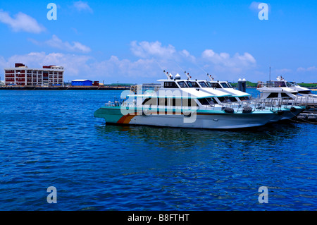 Schiff auf dem Ozean in Penghu-Taiwan Stockfoto