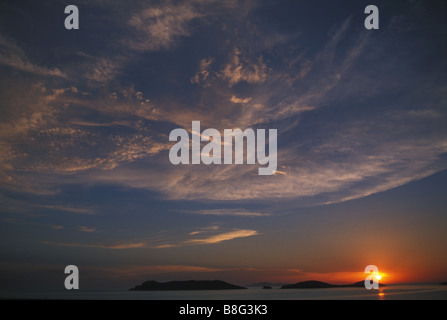 Sonnenuntergang über Inseln im Meer von Cortez, Mexiko Stockfoto