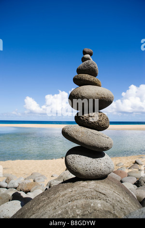 Eine beeindruckende Felsen Stack am Hanakapai Strand an der Na Pali Küste von Kauai Hawaii Stockfoto
