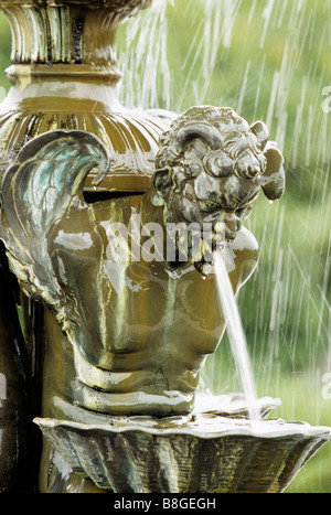 PORTION HEFFELFINGER BRUNNEN IN LYNDALE PARK, MINNEAPOLIS, MINNESOTA, IN DER NÄHE VON LAKE HARRIET.  SOMMER. Stockfoto