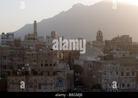 Blick über mehrstöckige Lehmhäuser in Sanaa, Jemen Stockfoto