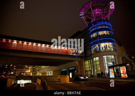Debenhams speichern in der Nacht in Birminghams Stierkampfarena Stockfoto