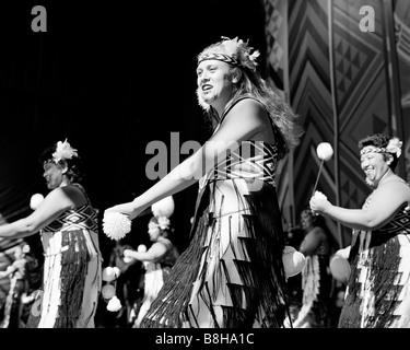 Maori Poi von Nga Tai E Rua Upper Hutt New Zealand durchgeführt Stockfoto