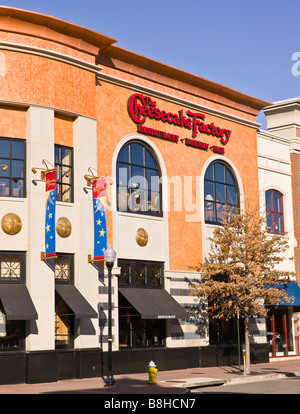 ARLINGTON, VIRGINIA USA - Cheesecake Factory Restaurant außen. Stockfoto