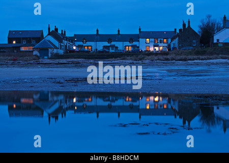 Das Dorf Platz des Low Newton am Meer an der Northumbrian Küste, England Stockfoto