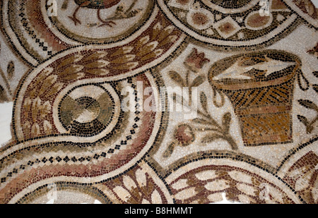 Ein ungewöhnliches Grabbeigaben Design aus einer frühen christlichen Kirche zählt das Bardo-Museum Sammlung von Mosaiken Stockfoto