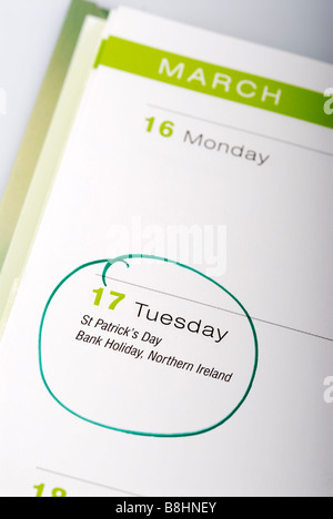 Stock Foto von der 17. März St Patricks Tag markiert in einem Kalender Stockfoto