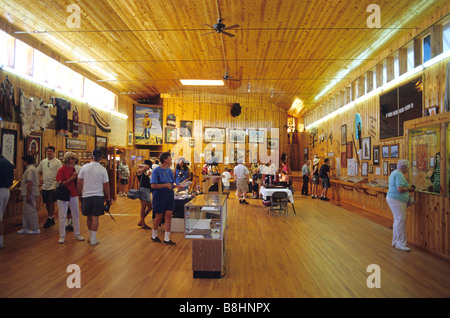 Innenraum des Indian Museum of North America bei der Crazy Horse Memorial in den Black Hills von South Dakota Stockfoto