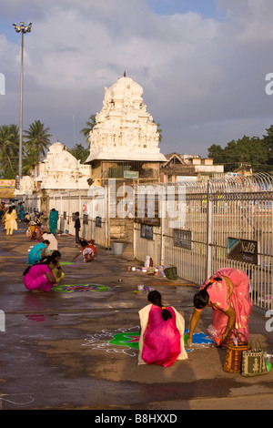 Indien Tamil Nadu Kumbakonam Mahamakham Tank Pongal Festival Rangoli Dekoration Konkurrenten Stockfoto