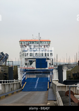 Die Wightlink Fähre neu "Wight Luftraum" Ankunft in Lymington an seinem ersten Tag im Dienst. Stockfoto