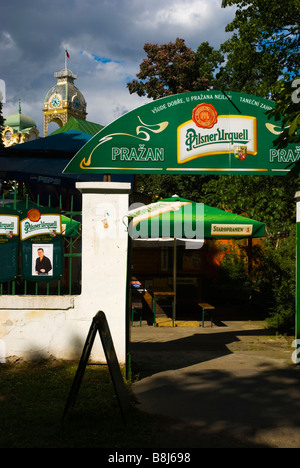 Restaurantterrasse am Messegelände Vystaviste in Prag Tschechische Republik Europa Stockfoto