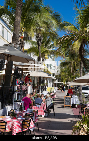 Restaurant am Ocean Drive im Art-Deco-District, South Beach, Miami Beach, Gold Coast, Florida USA Stockfoto