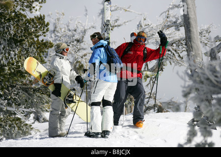 Eine Gruppe von Menschen auf Mount Hood in Oregon in den Vereinigten Staaten Stockfoto