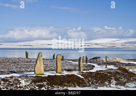 dh RING OF BRODGAR ORKNEY Stone Circle Henge Schneelandschaft Harray Loch Snowscape neolithischen Stockfoto