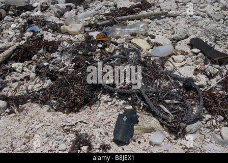 Plastikmüll angeschwemmt an einem Strand in der Nähe von Tulum, Mexiko Stockfoto