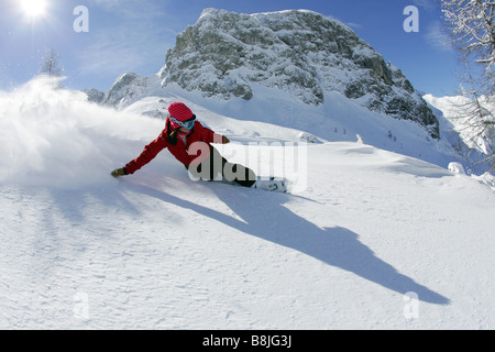 Snowboarder bergab in Nassfeld, Österreich Stockfoto