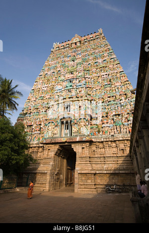 Indien Tamil Nadu Kumbakonam Nageshwara Tempel Gopuram über dem zentralen Schrein Stockfoto