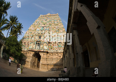 Indien Tamil Nadu Kumbakonam Nageshwara Tempel Gopuram Fisch Vogelperspektive Objektiv Stockfoto