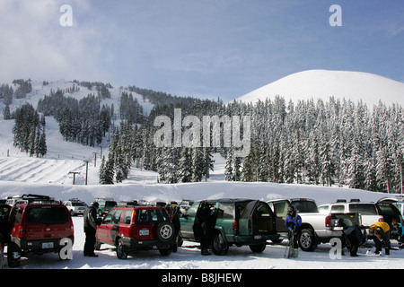 Ein Parkplatz am Mount Hood Meadows Ski Resort in Oregon in den Vereinigten Staaten Stockfoto