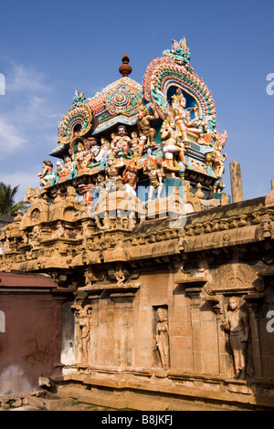 Indien Tamil Nadu Kumbakonam Nageshwara Tempel Chola Schrein von feinen alten König Adita Ära Skulpturen dekoriert Stockfoto