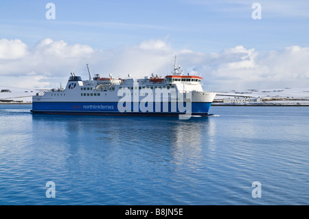 dh STROMNESS ORKNEY Northlink Fähren MV Hamnavoe Fähre Schnee Landschaft Passagierschiff Stockfoto