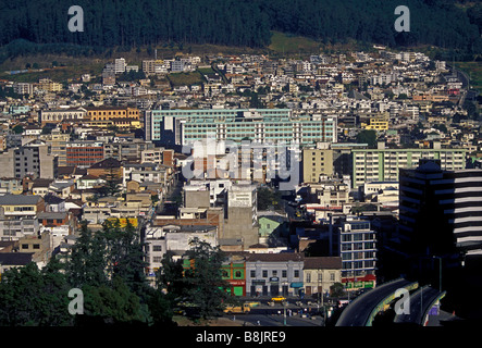 Blick von oben Blick vom Panecillo Hill Stadtbild der Hauptstadt Quito in der Provinz Pichincha, Ecuador Südamerika Stockfoto