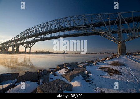 Port Huron Michigan The Blue Water Bridge über den St. Clair River zwischen den USA und Kanada Stockfoto