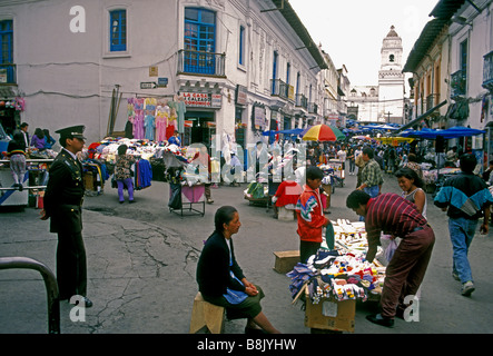 Ecuadorans, ecuadorianischen Volk, Straßenverkäufer, Calle Sucre, Ipiales Markt, Mercado Ipiales, Quito, Provinz Pichincha, Ecuador, Südamerika Stockfoto