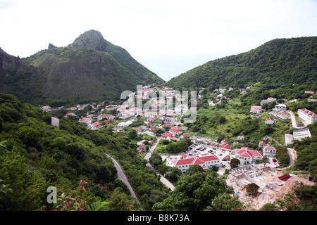 Blick auf The Bottom, einer Stadt auf der karibischen Insel Saba auf den niederländischen Antillen Stockfoto