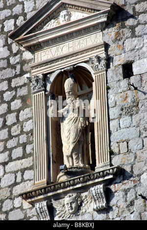 Die Pile Tor in Dubrovnik Altstadt mit Statue des Schutzpatrons von Dubrovnik, St. Blasius in Kroatien Stockfoto