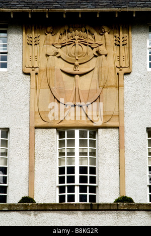 Fensterdetail das Haus für eine Art Lover erbaut nach den Plänen von Charles Rennie Mackintosh in Bellahouston Park, Glasgow, Schottland Stockfoto