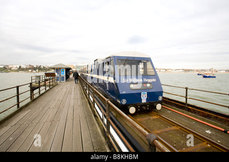 Der Zug auf Southend Pier Stockfoto