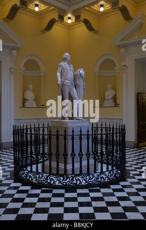 Statue von George Washington in der Rotunde des Virginia State Capitol, Richmond, Virginia Stockfoto