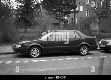 Geparkten SAAB 9000 in Helsingborg, Schweden. Aufnahme in die große Krise im Februar 2009. FÜR DEN REDAKTIONELLEN GEBRAUCH BESTIMMT. Stockfoto