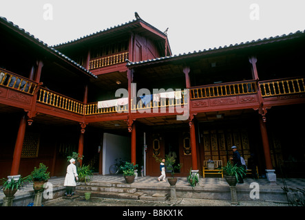 Innenhof eines Krankenhauses in die alte Stadt Lijiang Yunnan Provinz China Asien Stockfoto