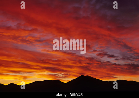 Himmel im Morgengrauen bei Papa Fernandez Camp über Golf von Kalifornien (Sea of Cortez), Dorf der Isla Willard, Baja California, Mexiko Stockfoto