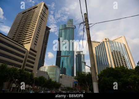 Shanghai, Nanjing West Road: Plaza 66, Citic Square und JC Mandarin Türme. Stockfoto