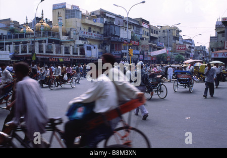 Die belebten und chaotischen Straßen von Old Delhi Indien Stockfoto