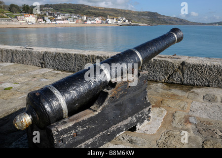 Lyme Regis, Dorset, betrachtet von der Hafenmauer. Stockfoto