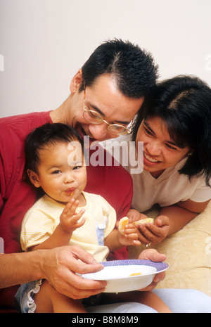 Asiatisch-amerikanischen Familie in der Freizeit Stockfoto