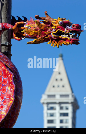 Drachen im International District, Smith Tower, Seattle, Washington, USA Stockfoto