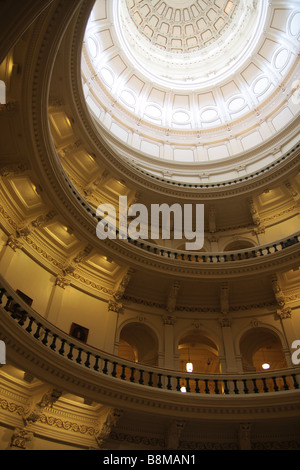 Ein Blick ins Innere der Kuppel der Hauptstadt Gebäude in Austin Texas USA Stockfoto