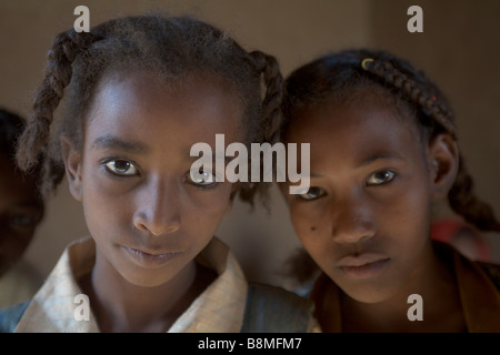 Mädchen im Dorf El Ar bei der 4. Nil Catharact Region Nubien Sudan Stockfoto