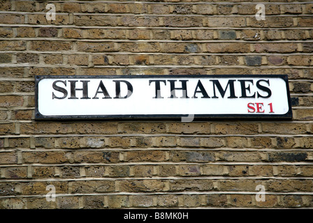 Straßenschild Shad Thames Street, London Stockfoto