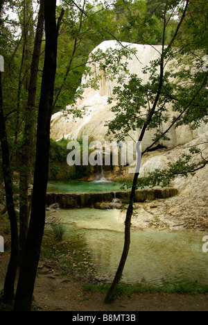 Die gefrorenen Kaskade und die heißen Quellen von Terme di San Filippo auf der Seite des Monte Amiata in der Toskana Stockfoto