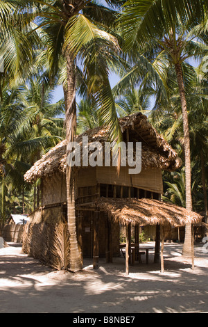 Indien-Andamanen und Nikobaren Havelock Insel Emerald Gecko 2 Etagen Bambus Holz Unterkunft Stockfoto