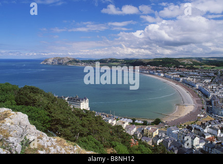 Llandudno von Great Orme Little Orme in Ferne Küste Conwy Grafschaft North Wales UK Stockfoto